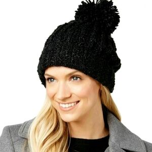 Marcus Adler Women's Black Chunky-Knit Pom Beanie One Hat Size